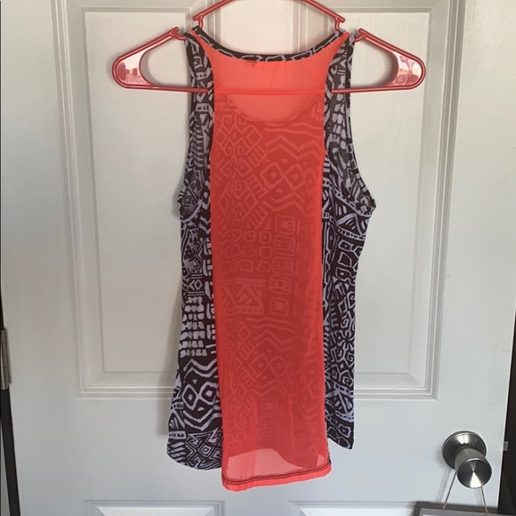 Buckle tank top - Picture 2 of 2